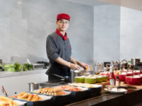 深圳寶安體育館希爾頓歡朋酒店