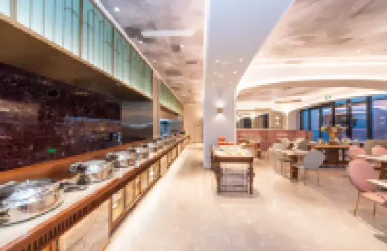 Mercure 호텔 신양둥 기차역