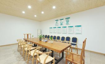 Emeishan Elan Hotel - Housity