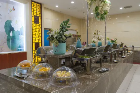 Yandong International Hotel Отели рядом с достопримечательностью «Former Residence of Zhang Juzheng»