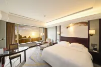 Crowne Plaza City Center Ningbo Hotels near Universal Yintaicheng