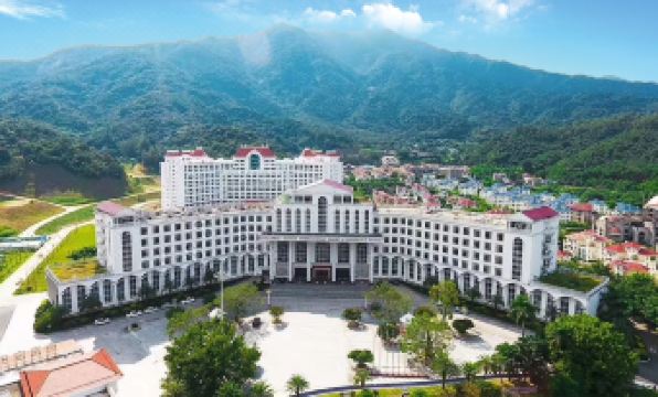 Luofushan Jiabaotian International Hotspring Resort