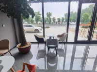 仲驛ホテル（平邑仲村仲子広場）