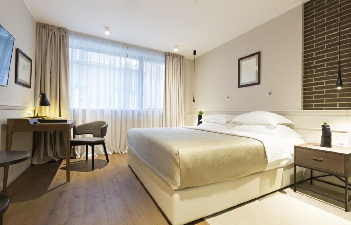 Envoy Hotel