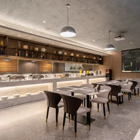 Sewen Hotel (Jiaozuo University) Отели в г. Цзяочжуо