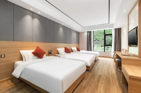 Jiuzhaigou youyue International Resort