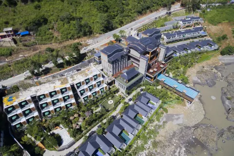 Lushui Denggeng Hot Spring Banshan Hotel