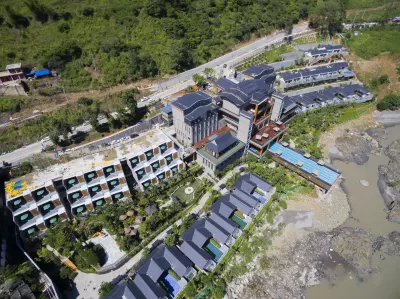 Lushui Denggeng Hot Spring Banshan Hotel Các khách sạn ở Lô Thủy