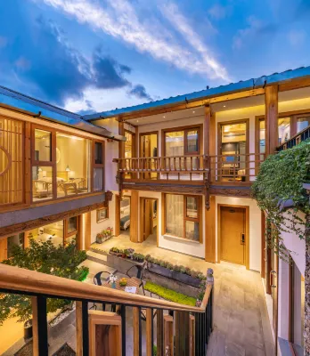 麗江棲沐ブティック中国式旅館 木府周辺のホテル