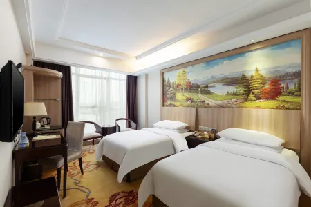 Vienna Classic Hotel (Shangrao Pedestrian street Peace Sunshine)