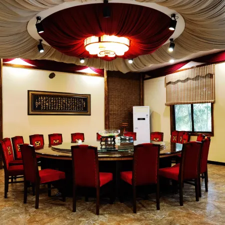 Guanshan Shiwai Chayuan Inn