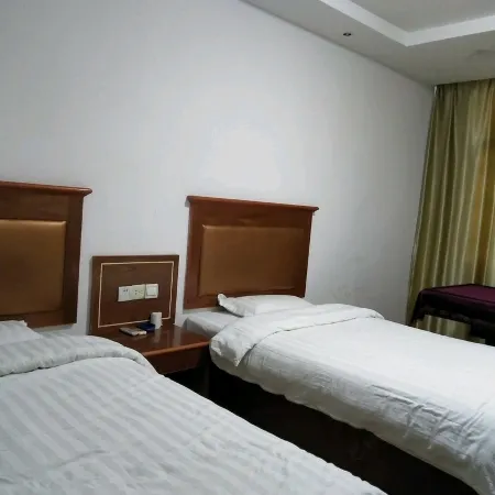 Ningdu Lujia Business Hotel