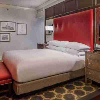 St. Louis Union Station Hotel, Curio Collection by Hilton Rooms