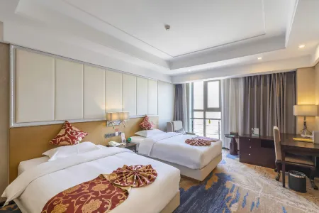 Golden Phoenix Hotel Luohe Отели рядом с достопримечательностью «Huanghe Square»