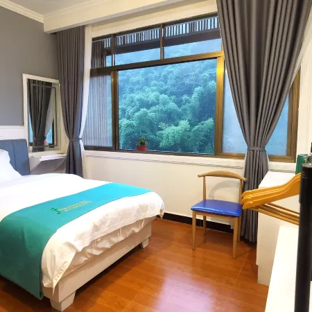 Fushi Vacation Apartment (Bifeng Gorge)
