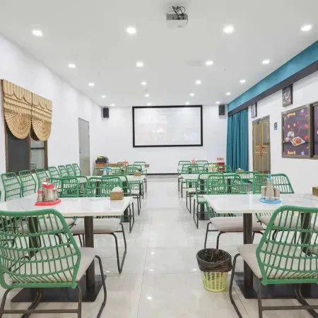 Shankee Tea Style Hotel (Chongqing Pengshui County Yujing Jiangshan)