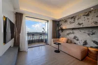 Floral Hotel · Peninsula Riverview hotel (Chaozhou ancient city archway store)