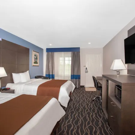 Travelodge Inn & Suites by Wyndham Anaheim on Disneyland Dr