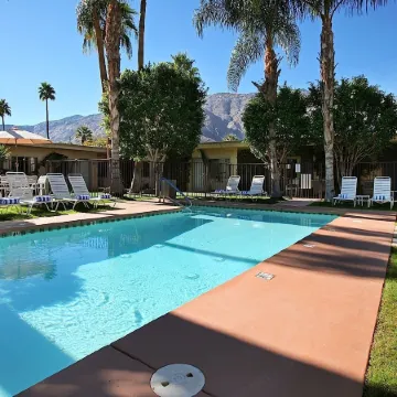 7 Springs Inn & Suites