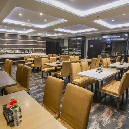 Super 8 Select Hotel (Shache Tuanjie Road)