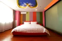 Jiatai Hotel (Chengde Mountain Resort Toudao Archway)