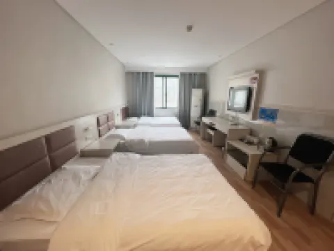 Jinfeng Hotel (Zaoyang Shangyi Te Liwan Branch)