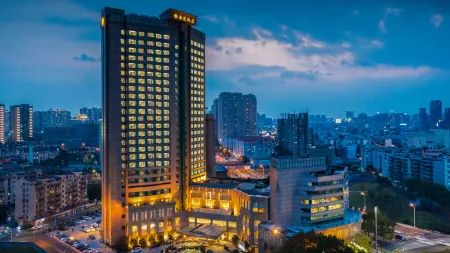 Nanyuan Hotel Отели рядом с достопримечательностью «Zhejiang Pharmaceutical College»