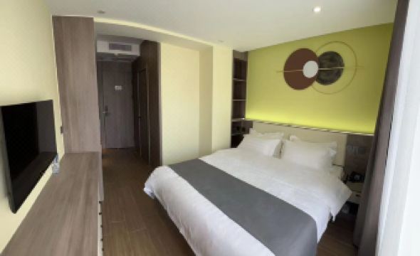 True Hotel (Yanji Pedestrian Street Qiansheng Shopping Plaza)