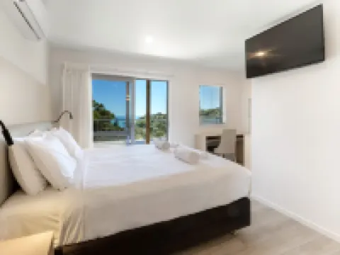 Waiheke Island Resort Conference & Accommodation Centre Hotels near Waiheke Island Explorer Bus