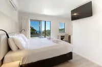 Waiheke Island Resort Conference & Accommodation Centre Hotels in der Nähe von EcoZip Adventures