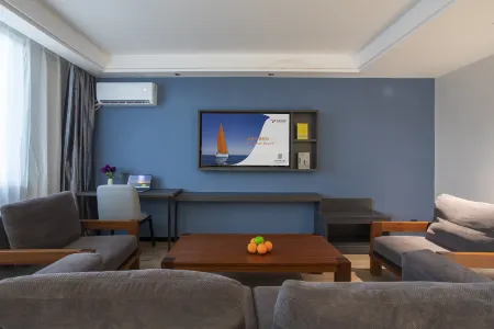 Yeste Hotel (Nanning Hengyang East Road  Mingxiu subway station )
