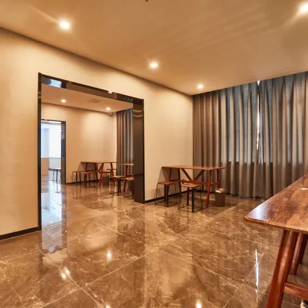 LU Hotel (Xin'an Economic and Technological Development Zone)