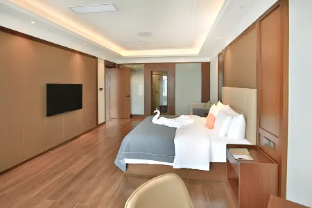 Deyang Golden Carlley Hotel