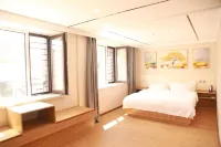 Luobei Munianzhixia Hotel Hotels near Fangzhou Christ Church