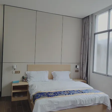 Napo Yiju Business Hotel