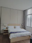Napo Yiju Business Hotel - Parking