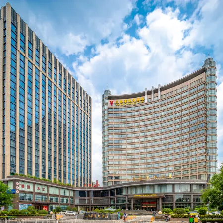 Sanding Huayue Hotel