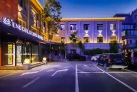 โรงแรมหรูอีนอค เปาโถว (สาขา วานด้าพลาซ่า)