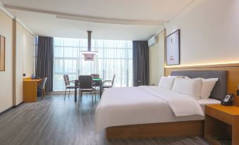 Qingji Hotel (Shangraoyu Ganwuhu Yanhu Road Branch)