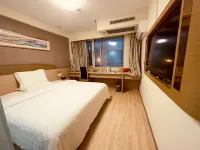 Huayi Hotel (Dalian Harbour Plaza Metro Station) - 2 tähden