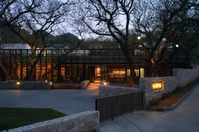 Yimeng Bookstore (Mengshan Baihuayu Scenic Area Store) Các khách sạn ở Mông Âm