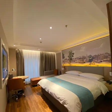 Channel Huaitong Business Hotel