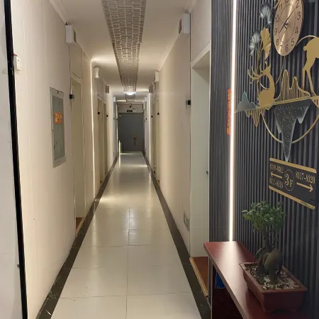 Sunshine Hotel