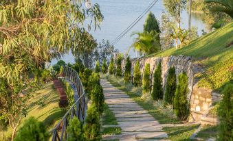 Cleo Lake Kivu Hotel