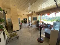 Linjiang Waterfall Viewing Inn