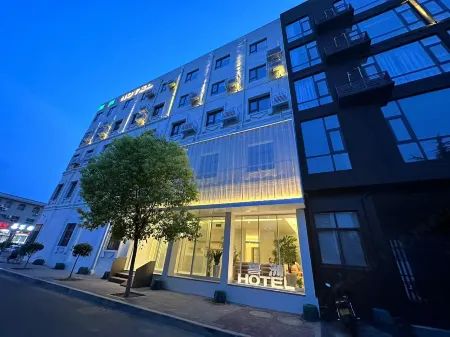 Xizhou Hotel Отели рядом с достопримечательностью «Luoyang Vocational College of Science and Technology (Hexi Campus)»