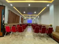 Hotel Lasnur Palace Hotels in Slawi