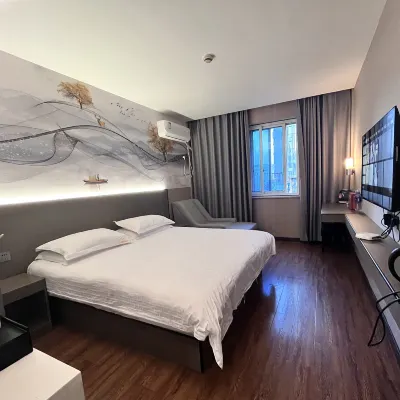 โรงแรมเอ็กซ์เพรส รูฟท็อป 99 โรงแรมใกล้บ้านพักสมัยกิง