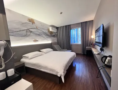 Rooftop 99 Express Hotel Hotel in zona Feihe Canggu