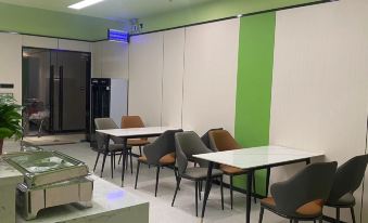 GreenTree Inn Express Hotel (Suzhou Kunshan Zhoushizhen Branch)